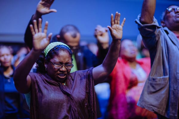La femme peut-elle prophétiser dans l'Église